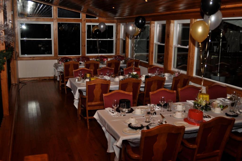 Red Umbrella Inn Minden Hills Dış mekan fotoğraf