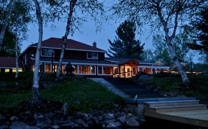 Red Umbrella Inn Minden Hills Dış mekan fotoğraf